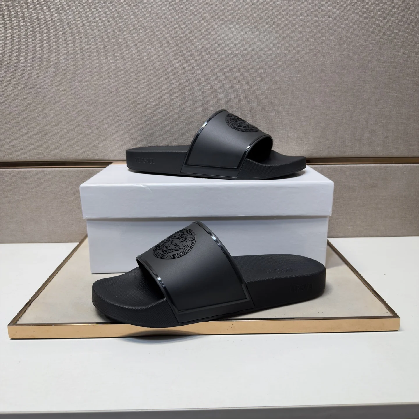VERSACE Slides Mixed Materials EU38-46 A10202608030500 - Image 5