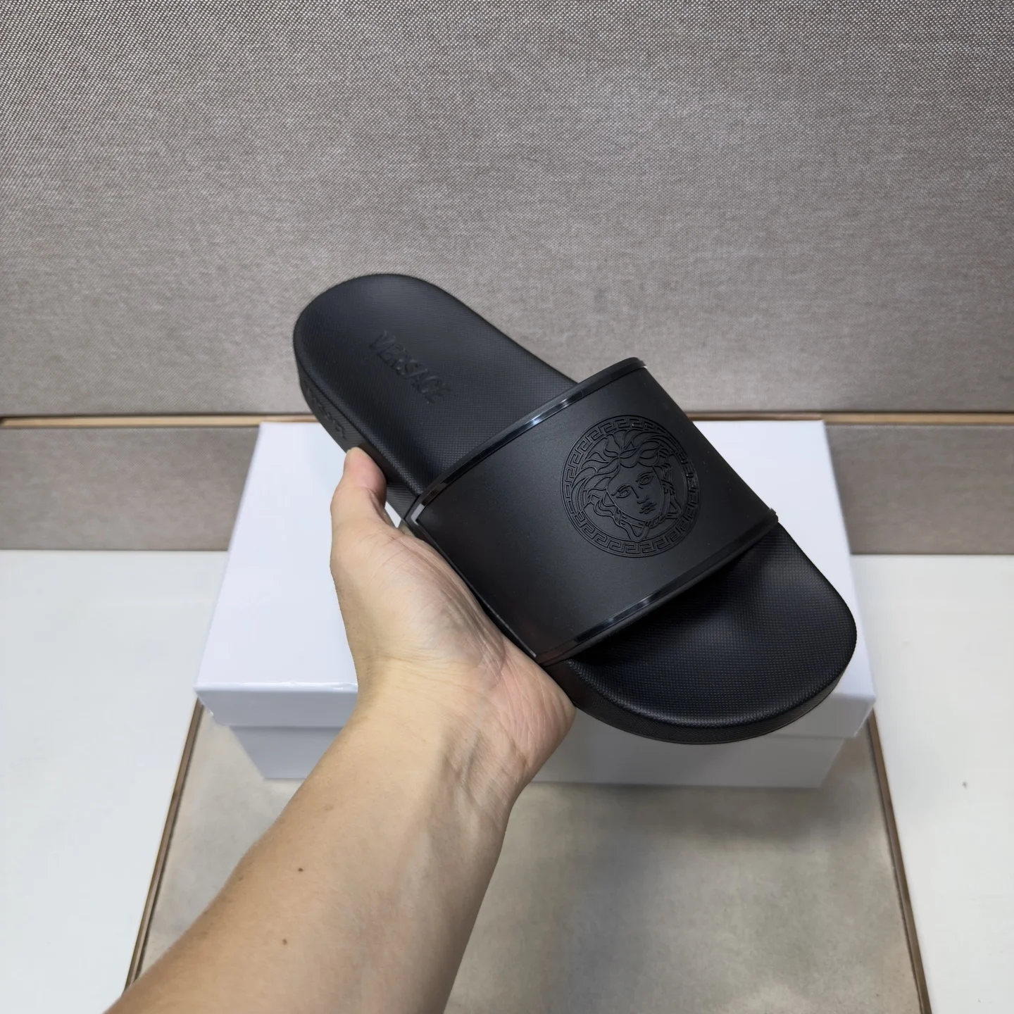 VERSACE Slides Mixed Materials EU38-46 A10202608030500 - Image 6
