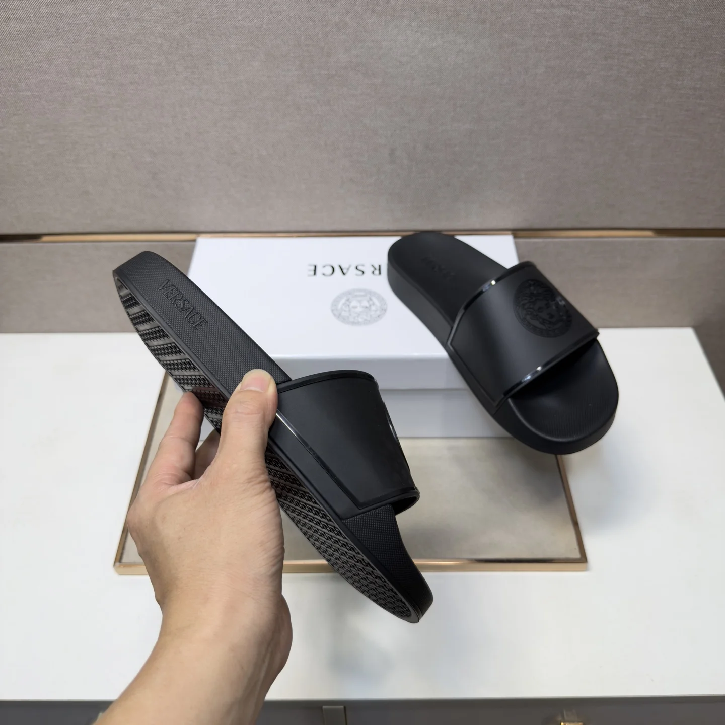 VERSACE Slides Mixed Materials EU38-46 A10202608030500 - Image 7