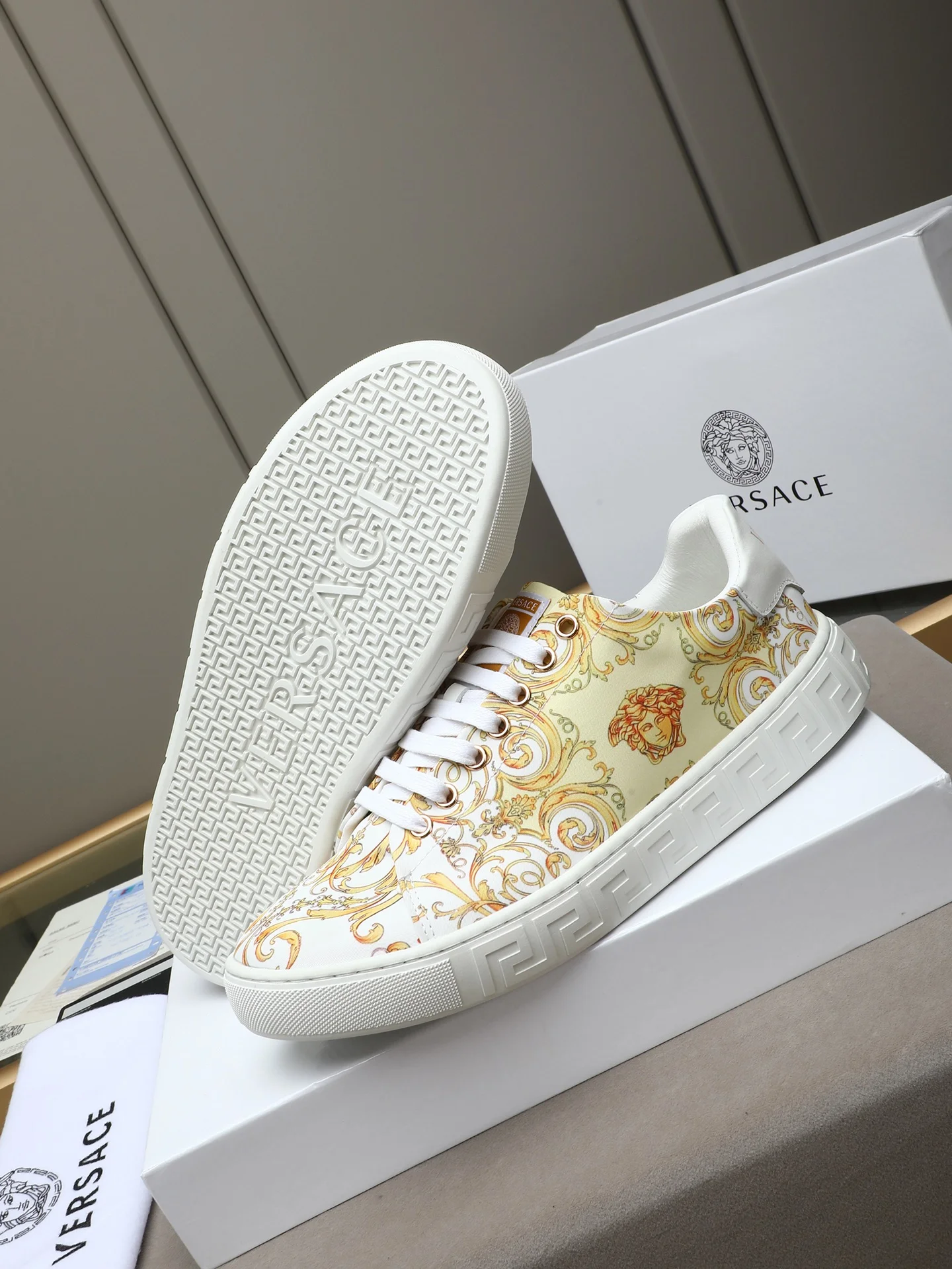 VERSACE Sneakers A90202608030385 - Image 3
