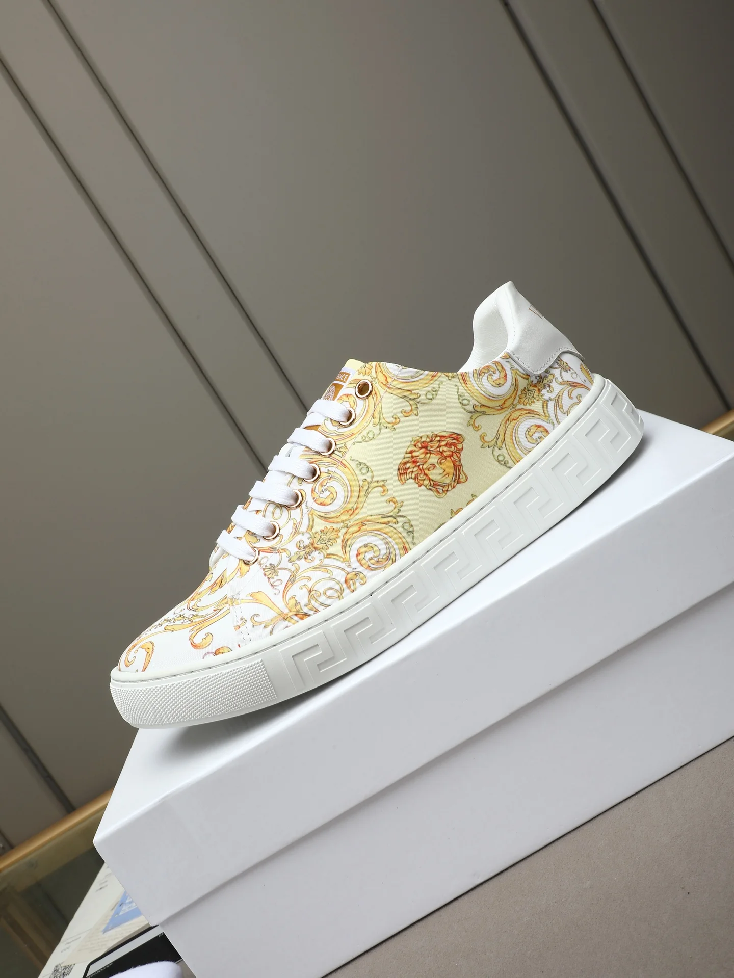 VERSACE Sneakers A90202608030385 - Image 6