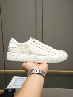 VERSACE Sneakers Leather EU38-44 A90202608030391