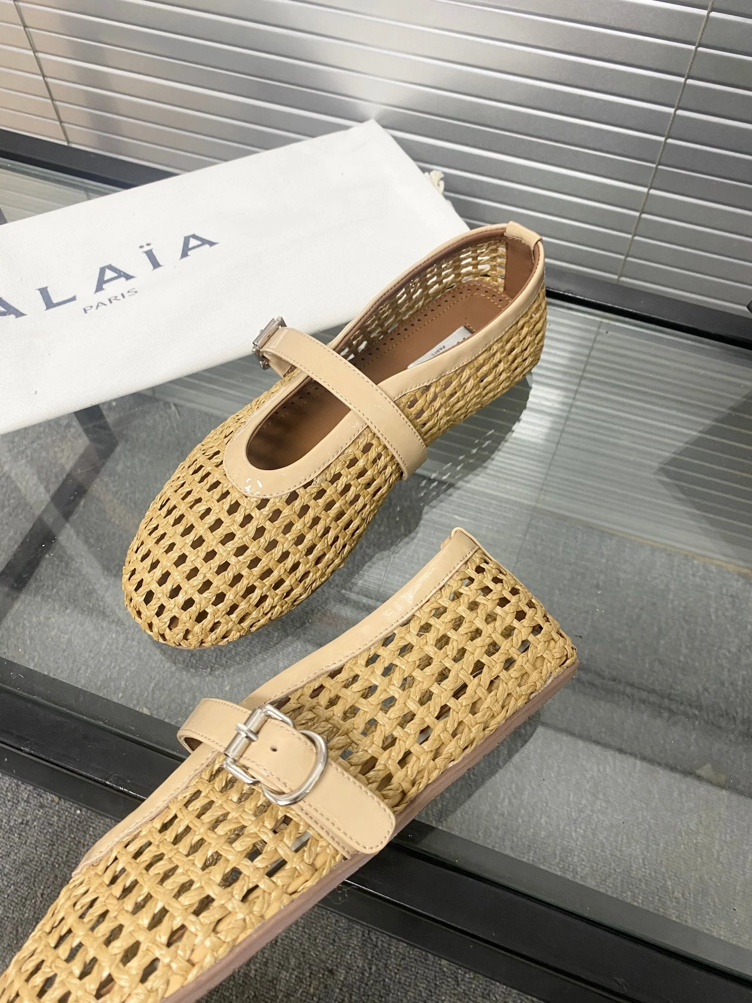 ALAIA Flats Calf Leather Beige-Tan EU35-41 B70202609110461 - Image 6