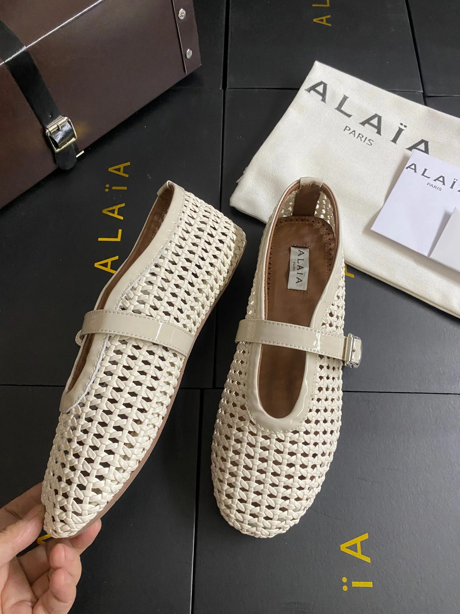 ALAIA Flats Calf Leather Beige-White EU35-41 B60202609110446 - Image 3