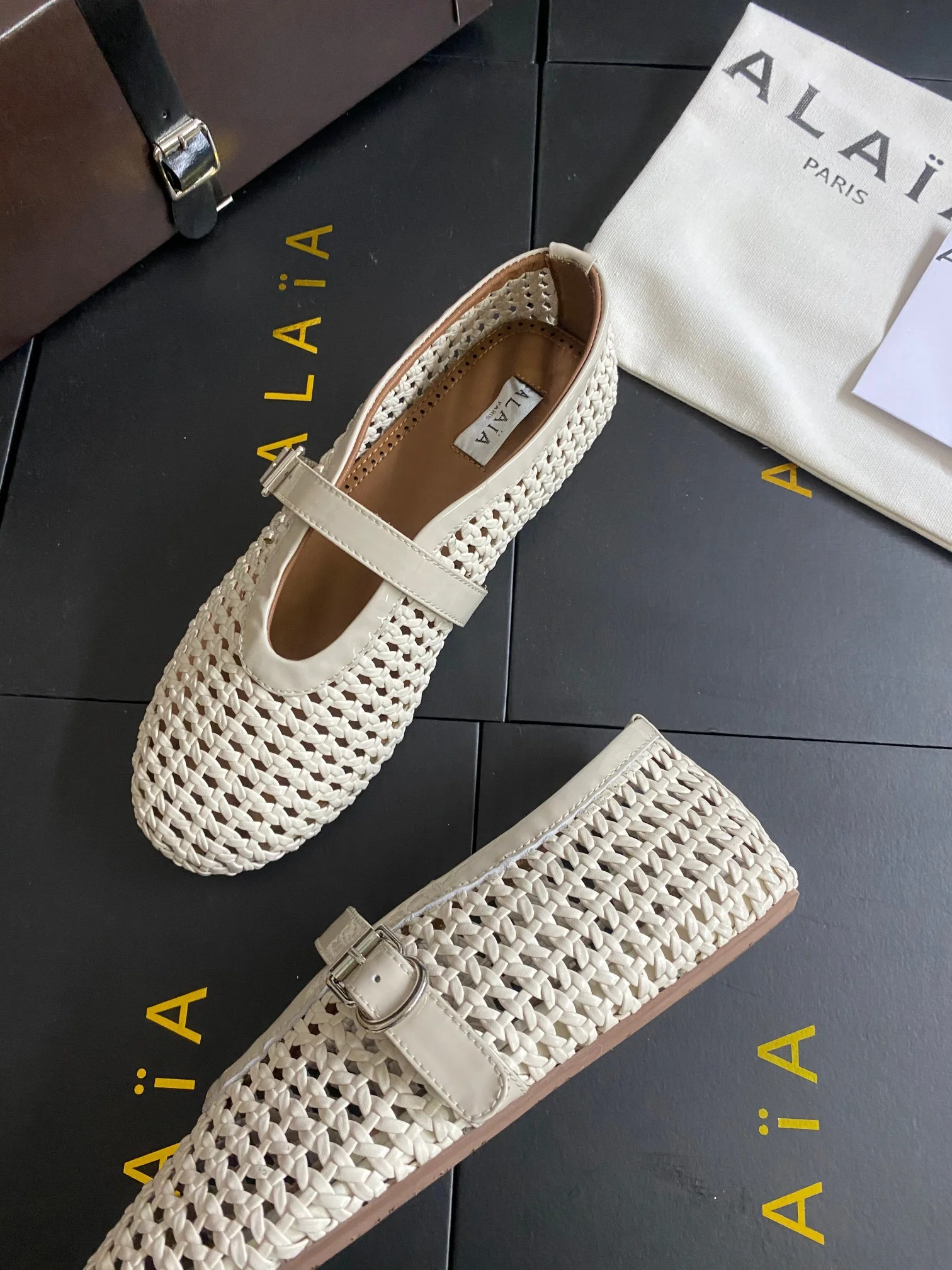 ALAIA Flats Calf Leather Beige-White EU35-41 B60202609110446 - Image 4