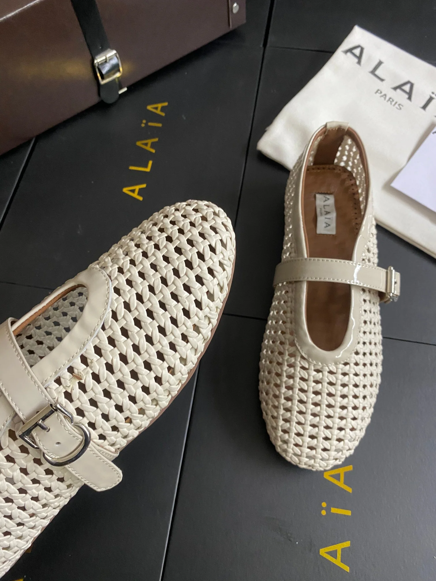 ALAIA Flats Calf Leather Beige-White EU35-41 B60202609110446 - Image 8