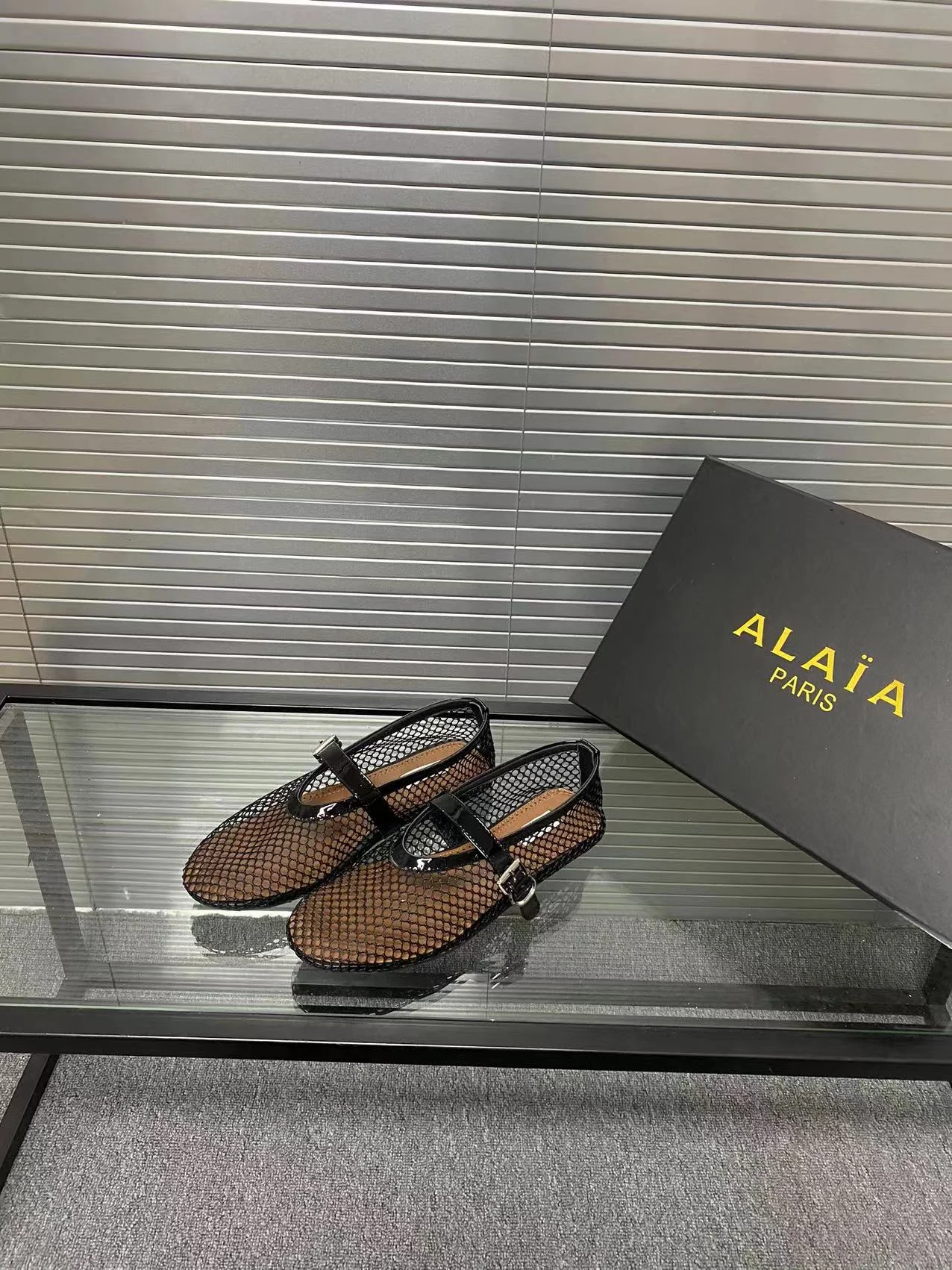 ALAIA Flats Calfskin Leather Black-Brown EU35-41 B50202609110458 - Image 3