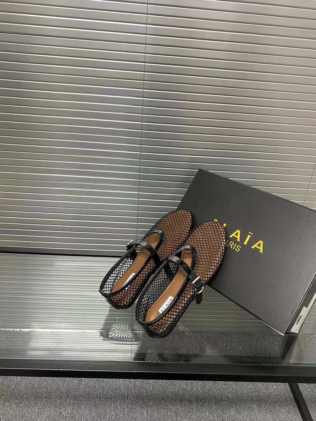 ALAIA Flats Calfskin Leather Black-Brown EU35-41 B50202609110458 - Image 5
