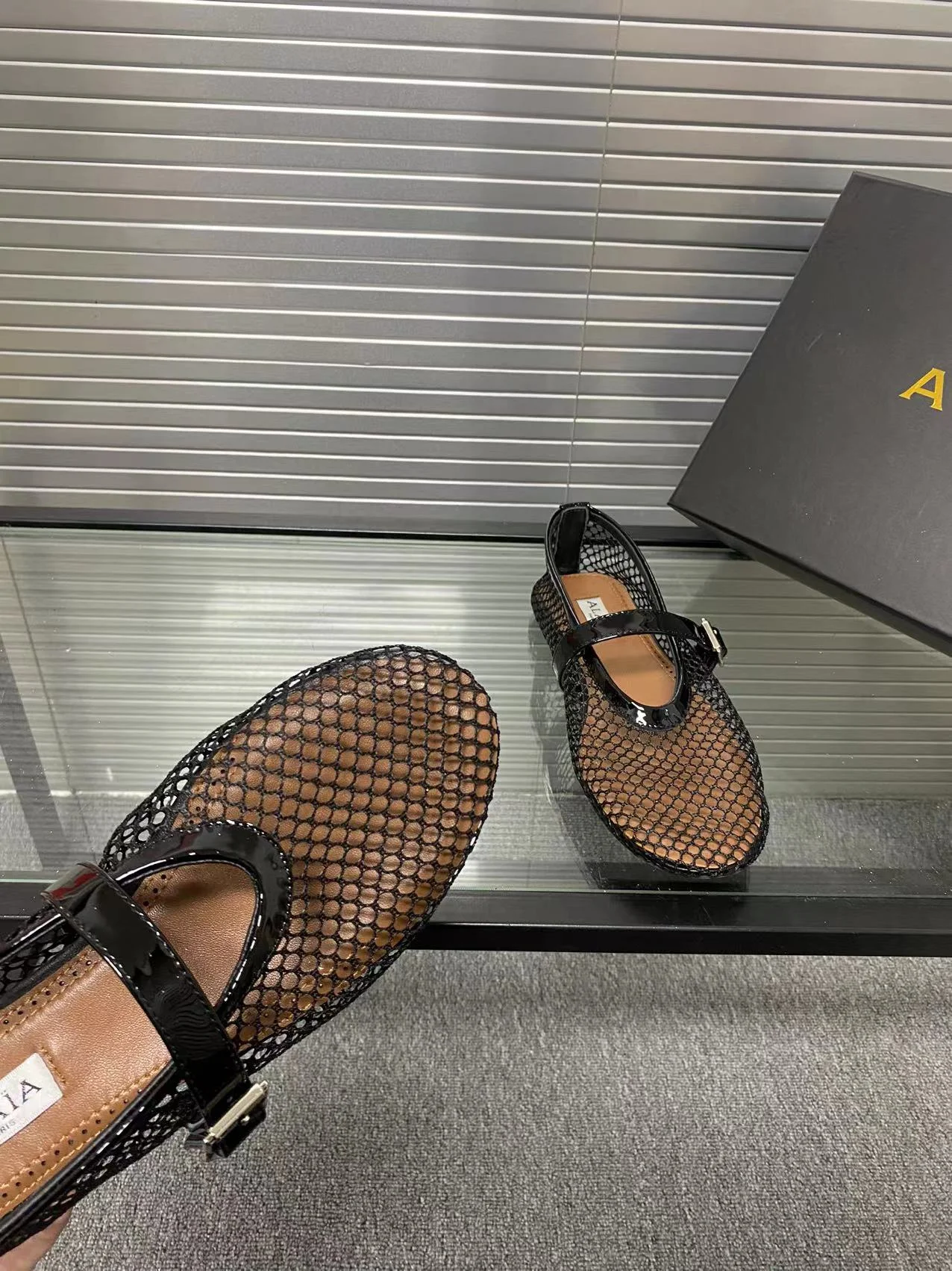 ALAIA Flats Calfskin Leather Black-Brown EU35-41 B50202609110458 - Image 8