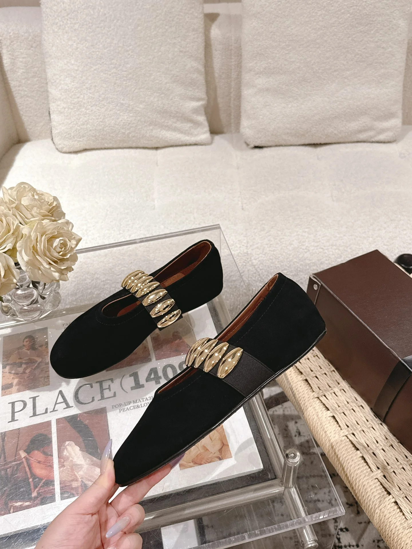 ALAIA Flats Calfskin Leather Black-Gold EU35-41 B50202609110511 - Image 4