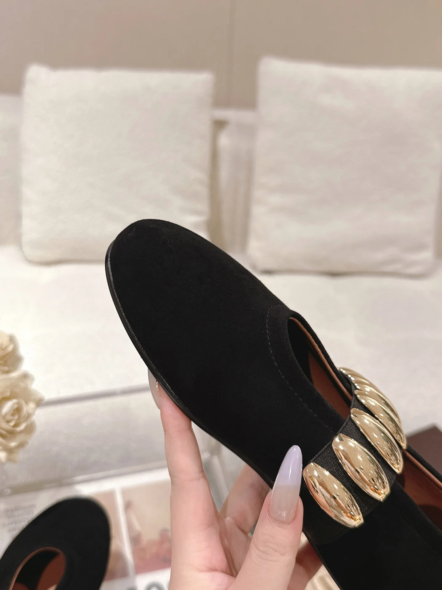 ALAIA Flats Calfskin Leather Black-Gold EU35-41 B50202609110511 - Image 6