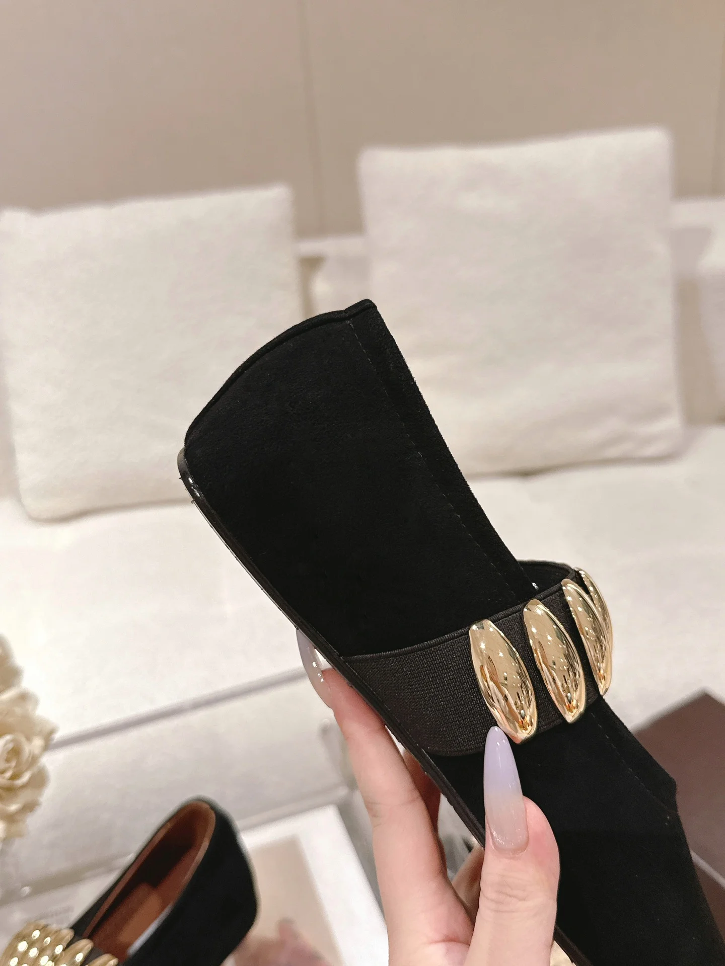 ALAIA Flats Calfskin Leather Black-Gold EU35-41 B50202609110511 - Image 7