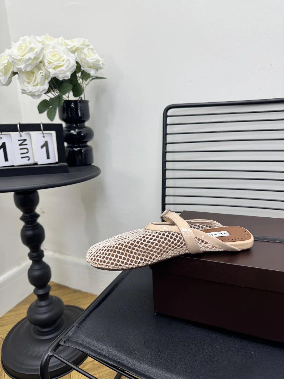 ALAIA Flats Cashmere Lambskin Beige-Brown EU35-39 B20202609110483