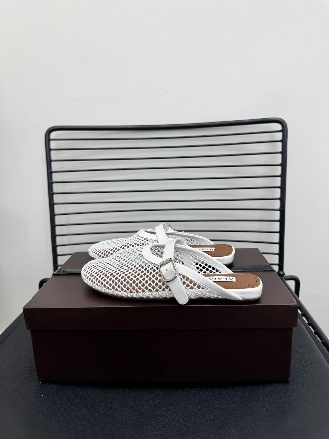 ALAIA Flats Cashmere Sheepskin White-Brown EU35-42 B20202609110481 - Image 6
