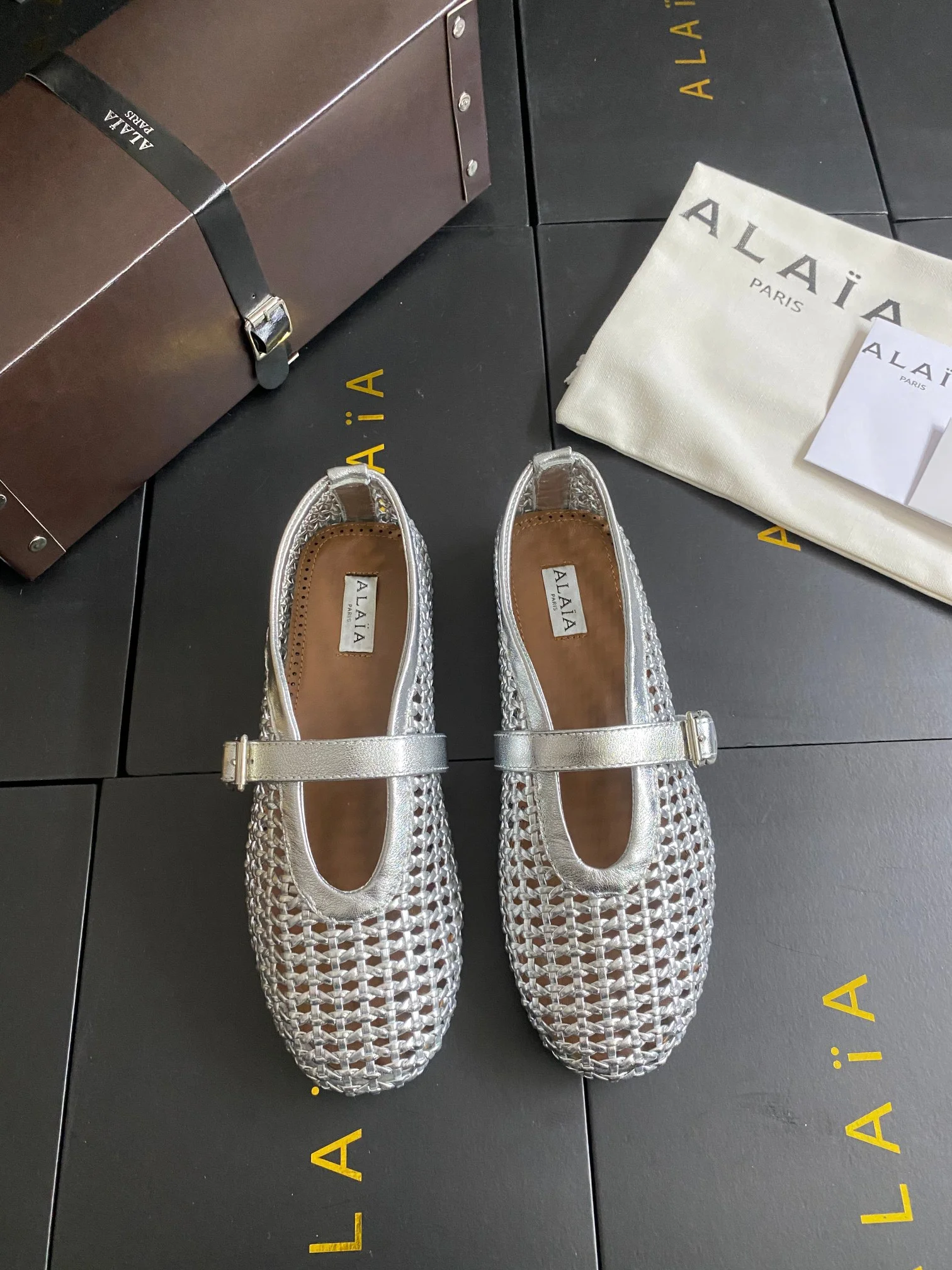 ALAIA Flats Cowhide Leather Silver-Brown EU35-41 B60202609110448