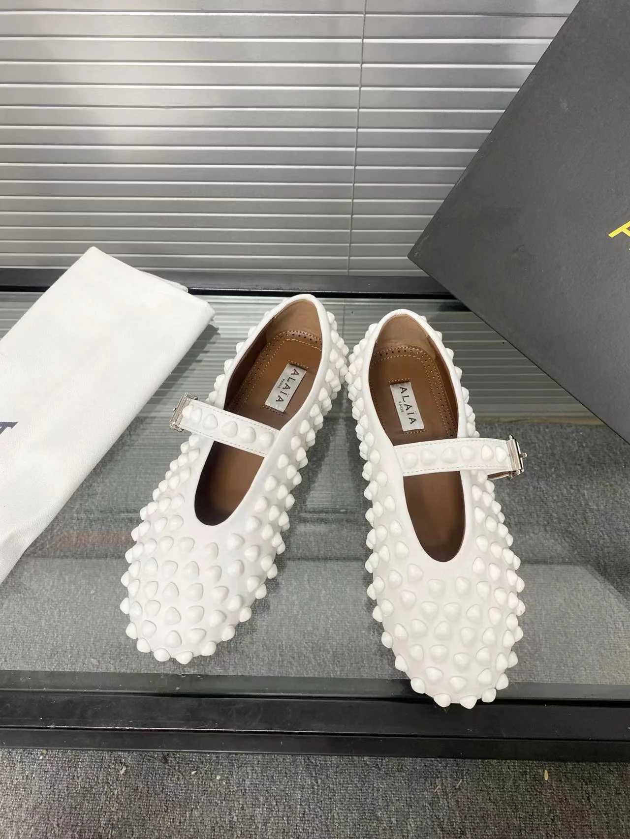 ALAIA Flats Leather White EU35-41 B90202609110465 - Image 5
