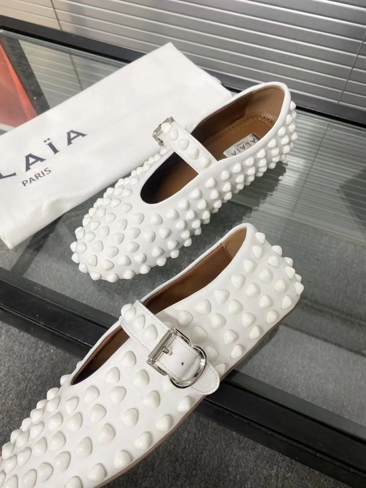 ALAIA Flats Leather White EU35-41 B90202609110465 - Image 6
