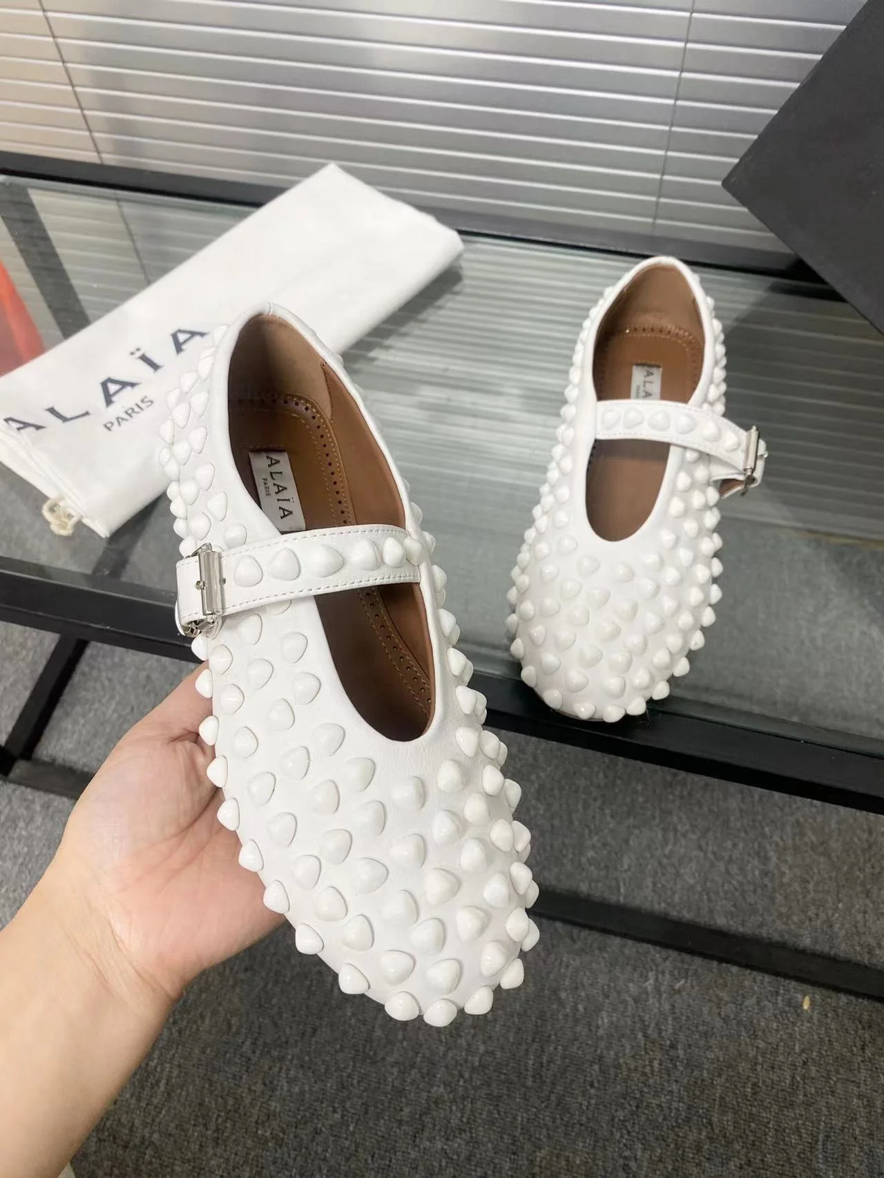 ALAIA Flats Leather White EU35-41 B90202609110465 - Image 7
