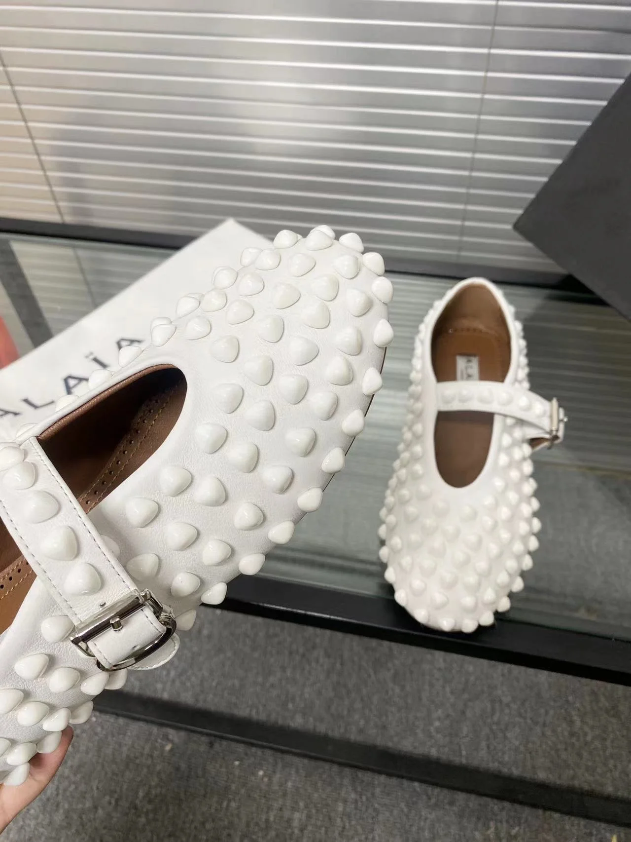 ALAIA Flats Leather White EU35-41 B90202609110465 - Image 8