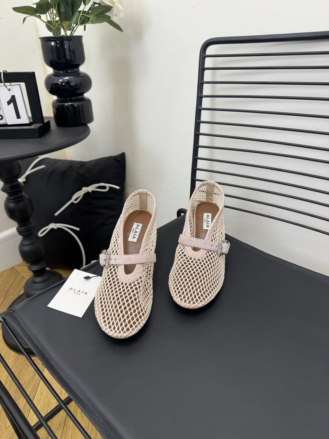 ALAIA Flats Mesh Suede Beige-Pink EU35-41 B50202609110477