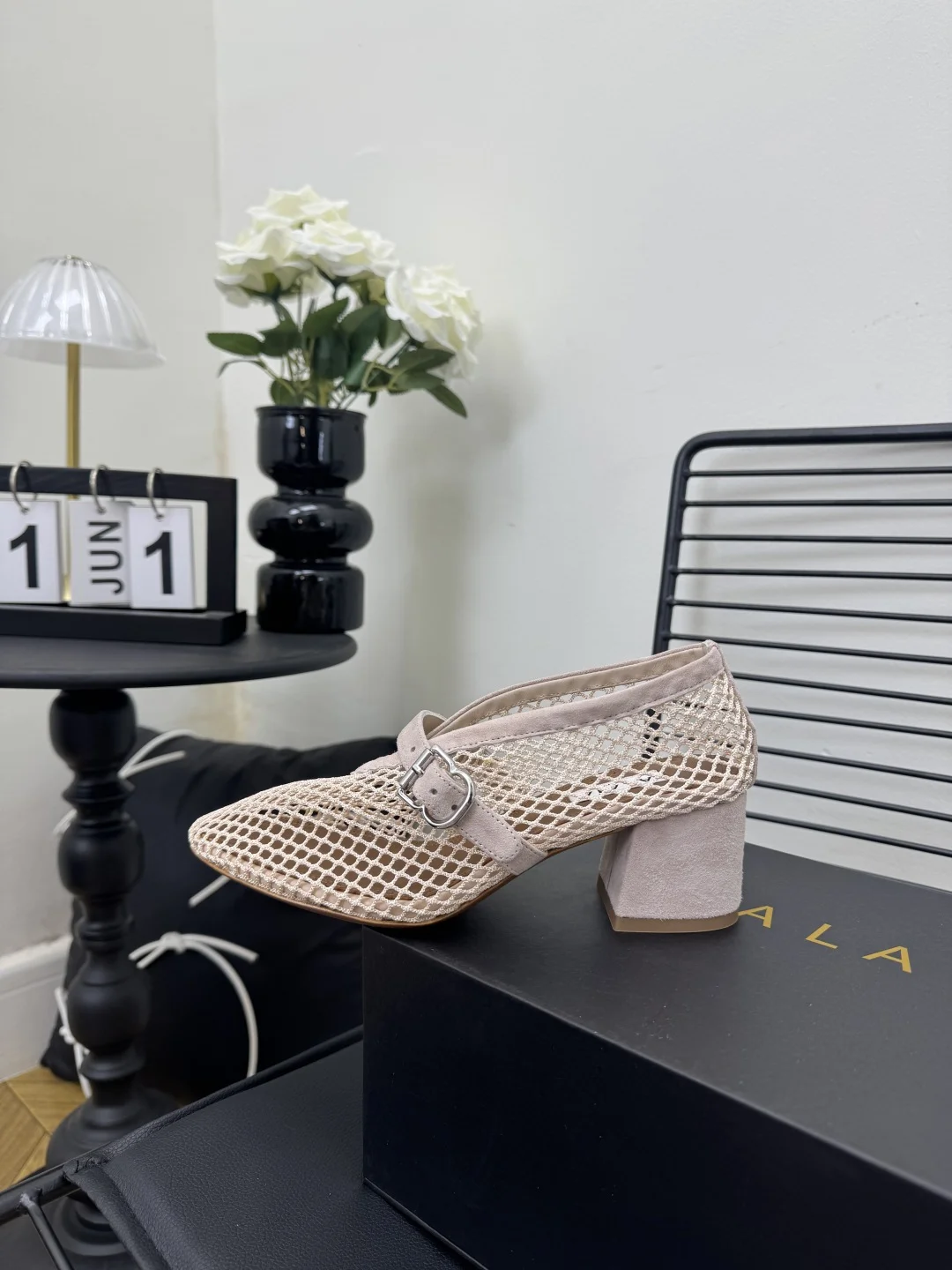 ALAIA Flats Mesh Suede Beige-Pink EU35-41 B50202609110477 - Image 6