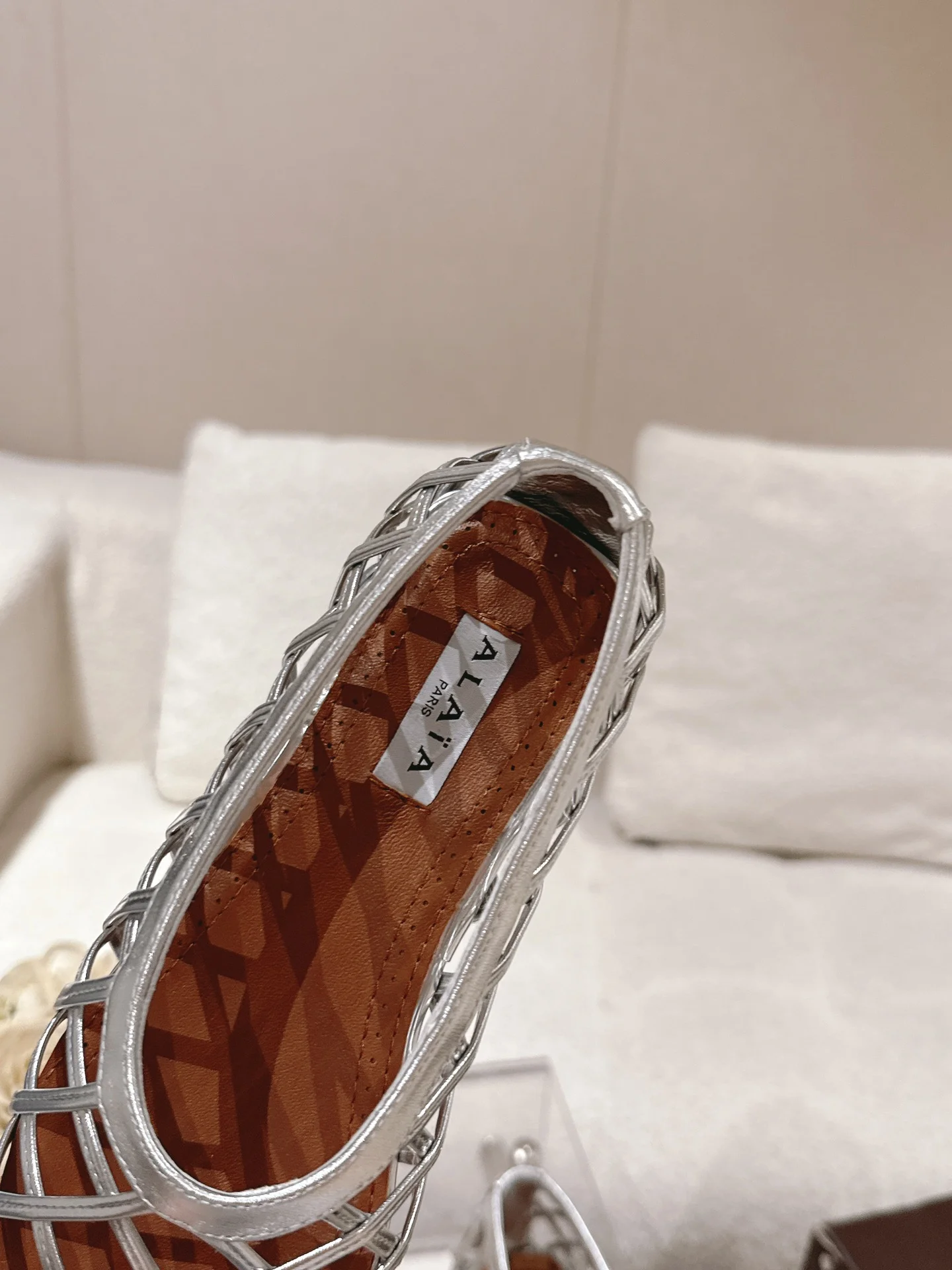 ALAIA Flats Patent Leather Silver EU35-40 B70202609110451 - Image 7