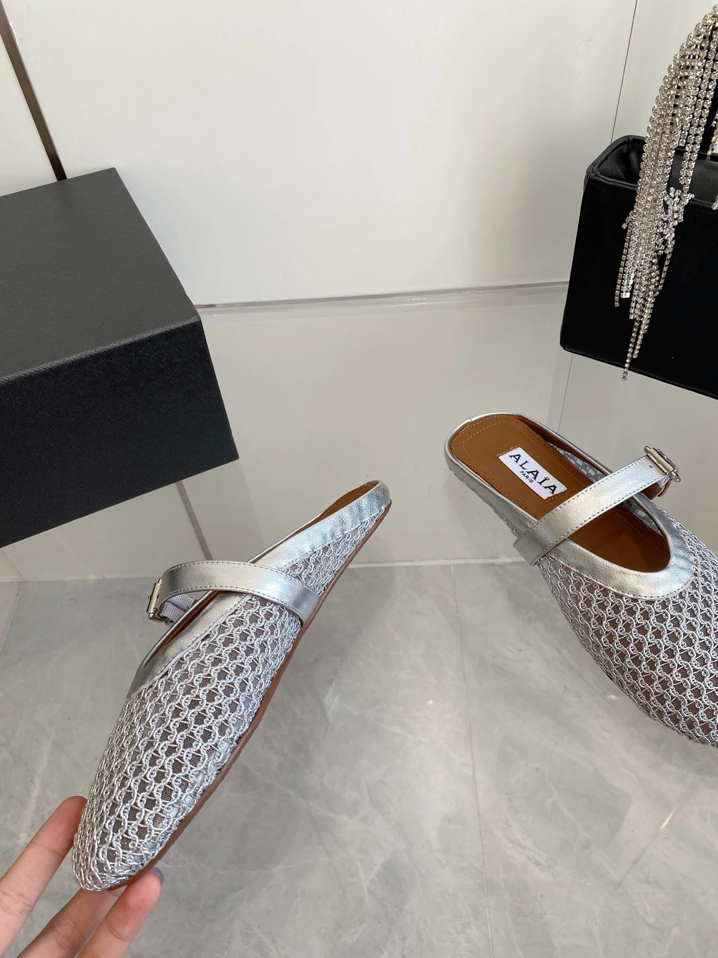 ALAIA Flats Woven Fabric Lambskin Silver EU35-39 B10202609110499 - Image 4
