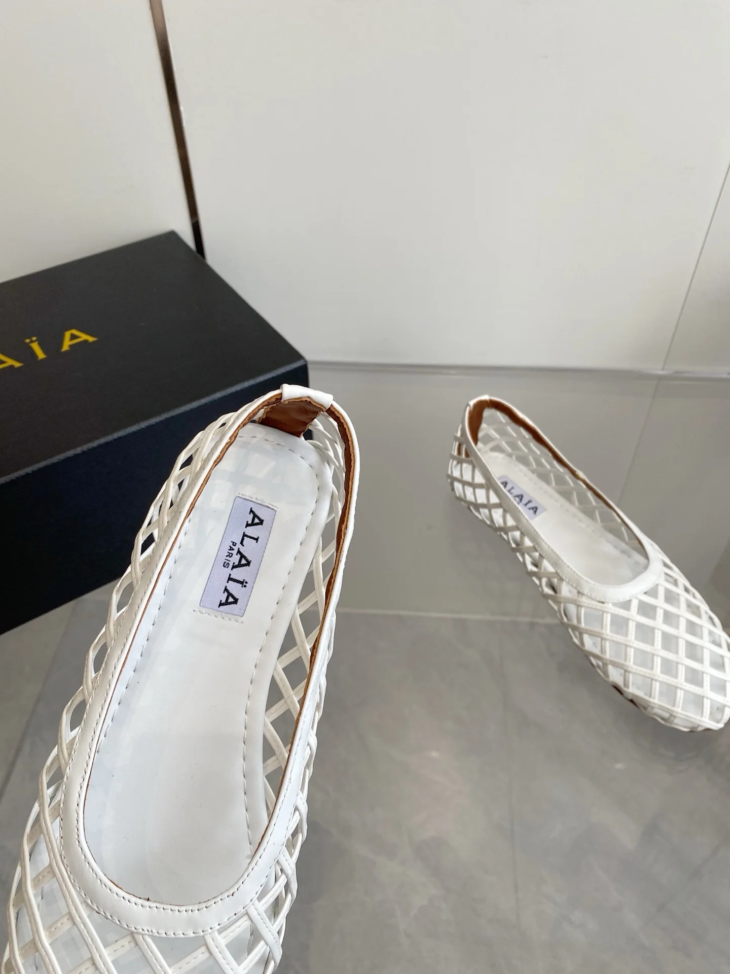 ALAIA Flats Woven Fabric White-Brown EU35-39 B60202609110506 - Image 4