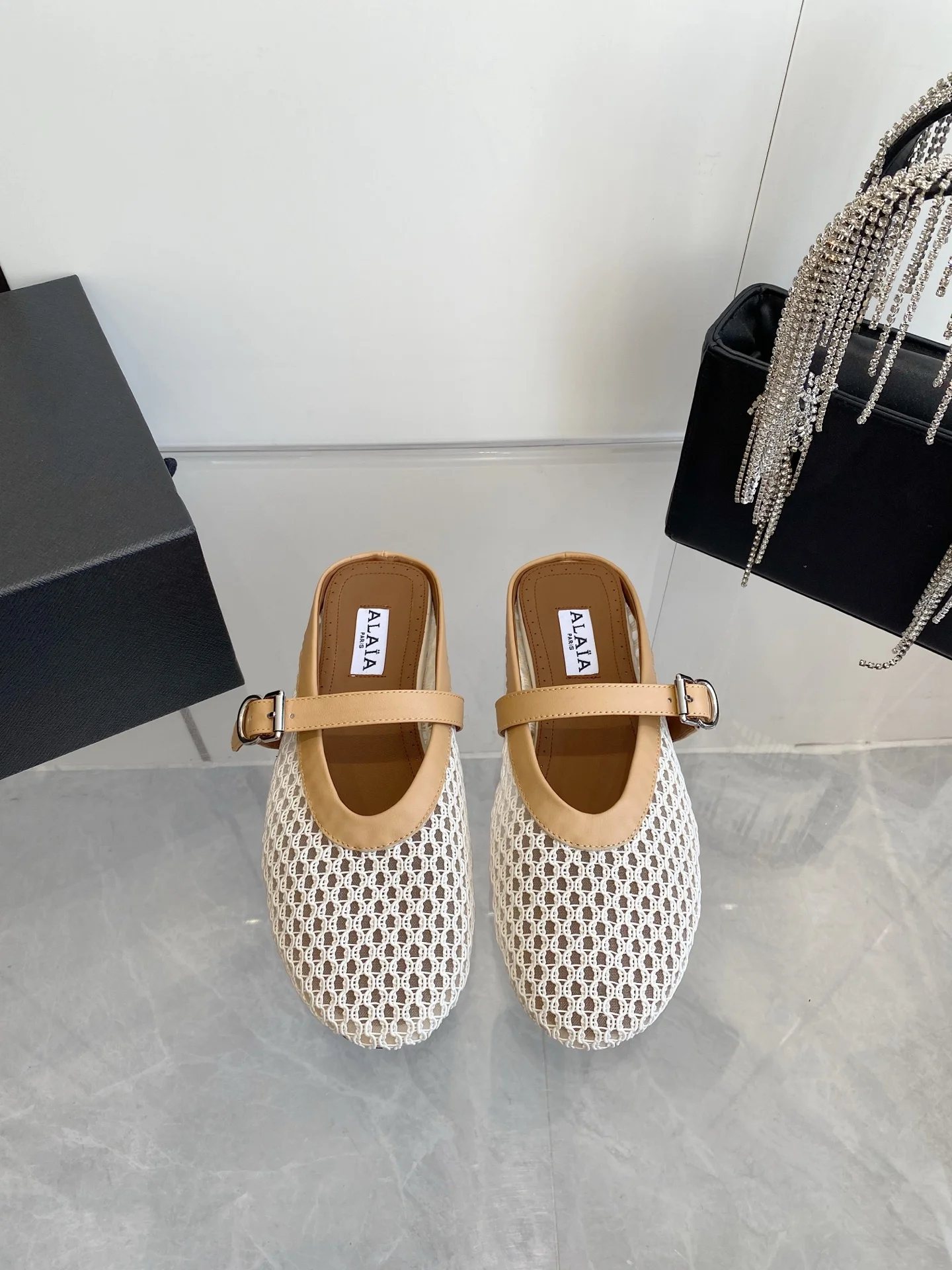 ALAIA Flats Woven Fabric White-Tan EU35-39 B10202609110496