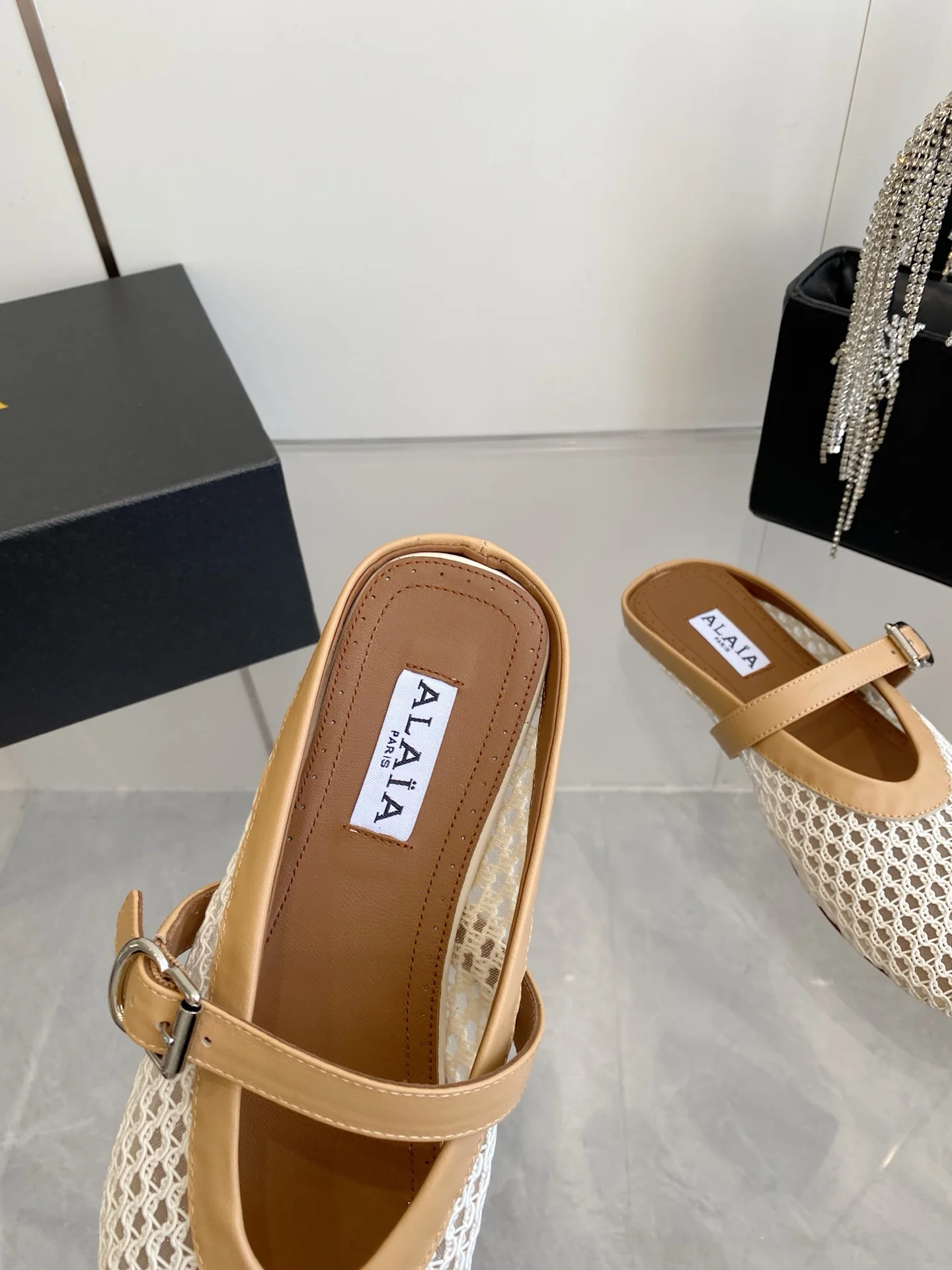 ALAIA Flats Woven Fabric White-Tan EU35-39 B10202609110496 - Image 4