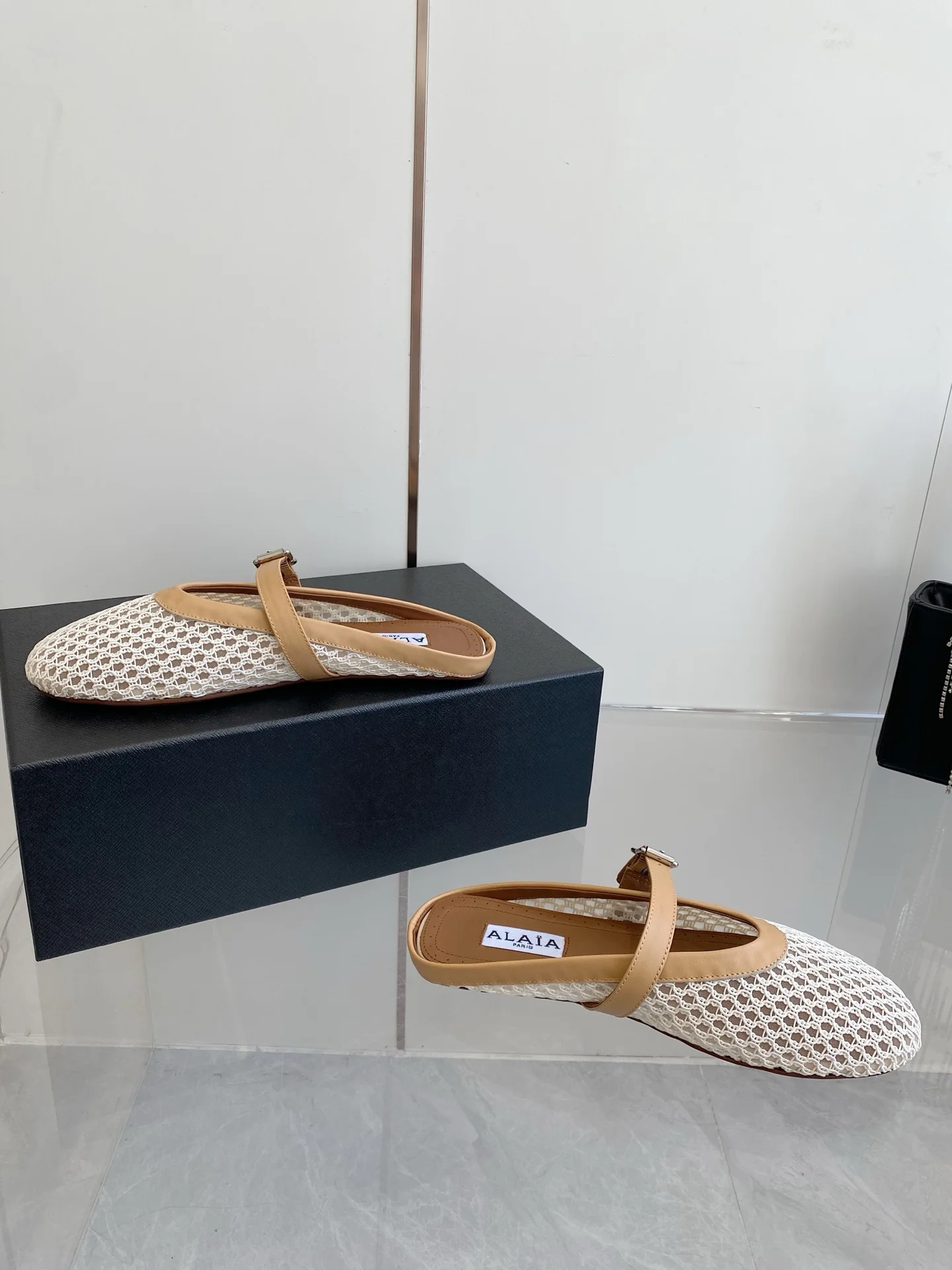 ALAIA Flats Woven Fabric White-Tan EU35-39 B10202609110496 - Image 7