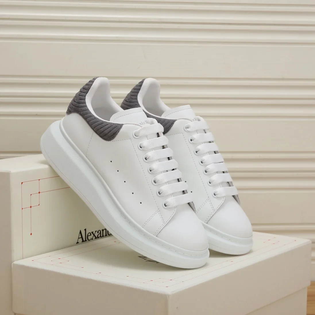 ALEXANDER MCQUEEN Sneakers Leather White-Grey EU35-44 B60202609111956 - Image 6