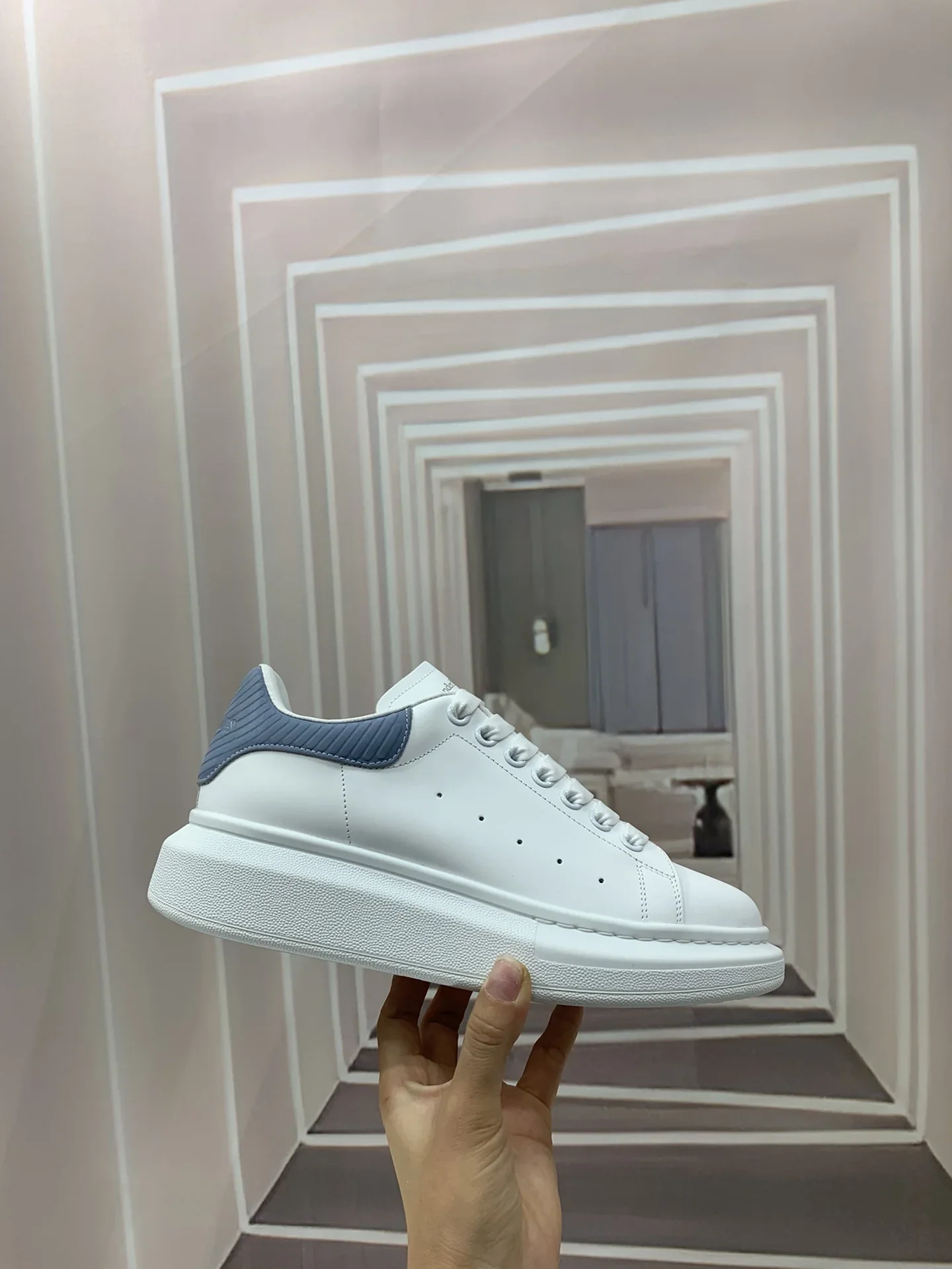 ALEXANDER MCQUEEN Sneakers Silk Leather White-Blue EU34-46 B60202609111954