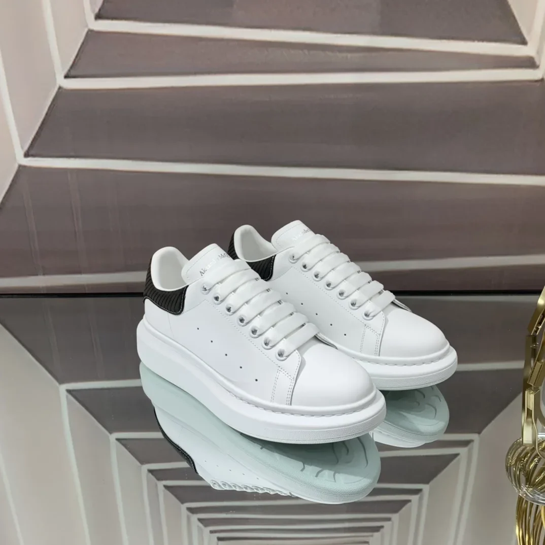 ALEXANDER MCQUEEN Sneakers White-Black B60202609111951 - Image 6