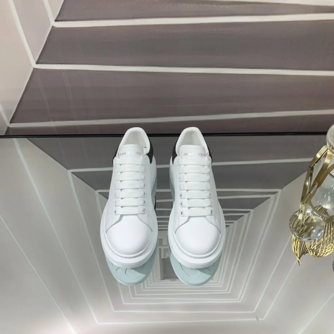 ALEXANDER MCQUEEN Sneakers White-Black B60202609111951 - Image 7