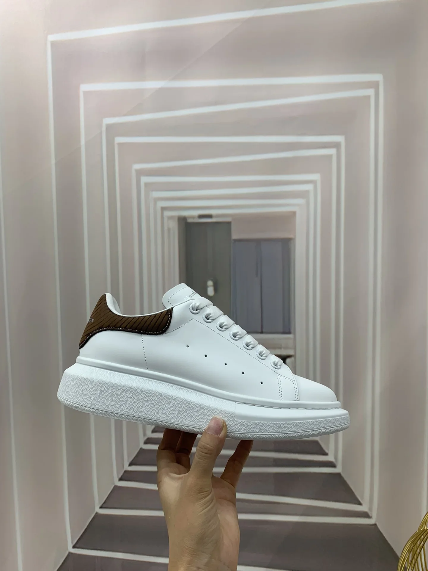 ALEXANDER MCQUEEN Sneakers White-Brown B60202609111950