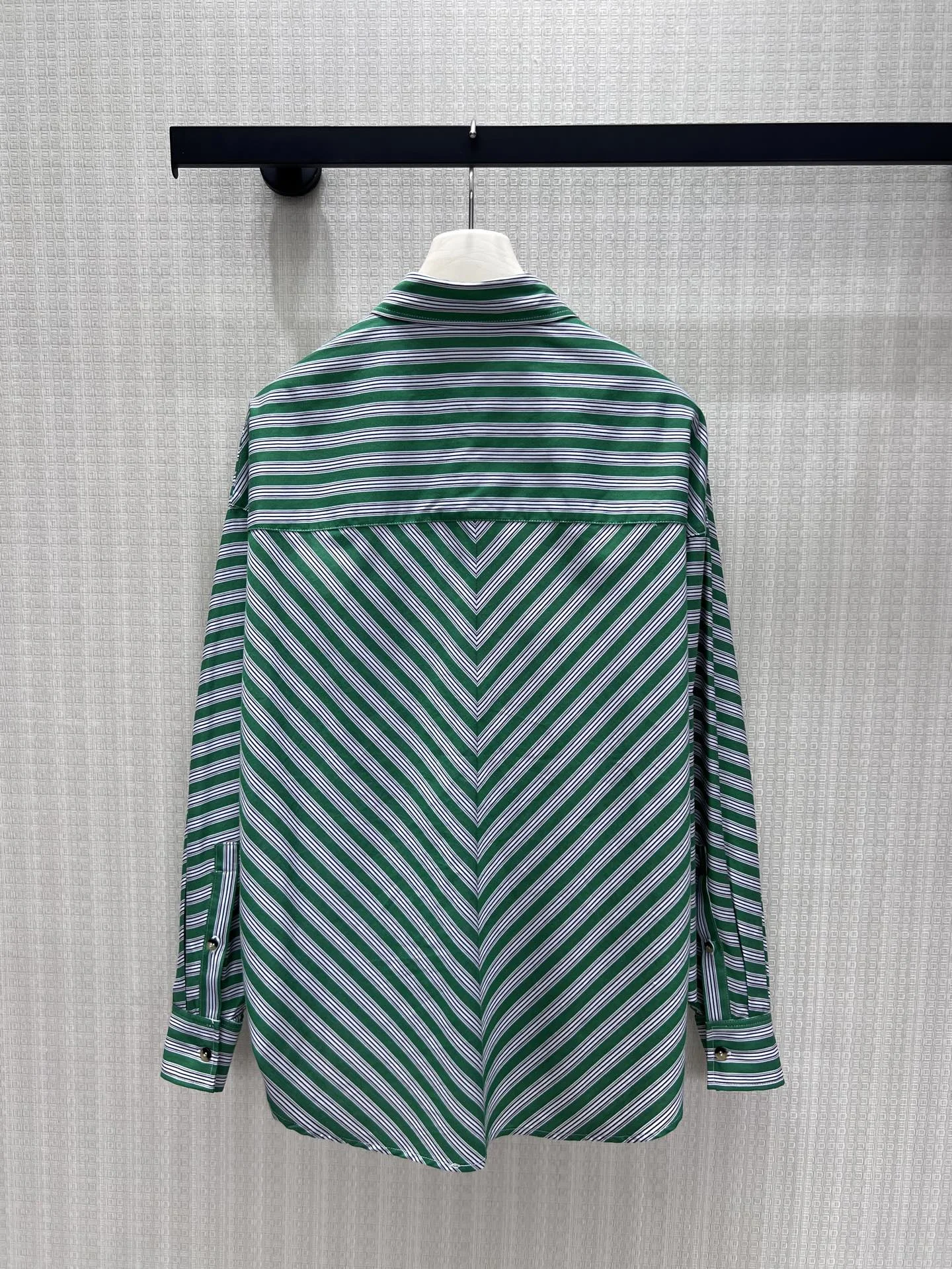 AMI Shirts Green-White S-L C05202609062510 - Image 2