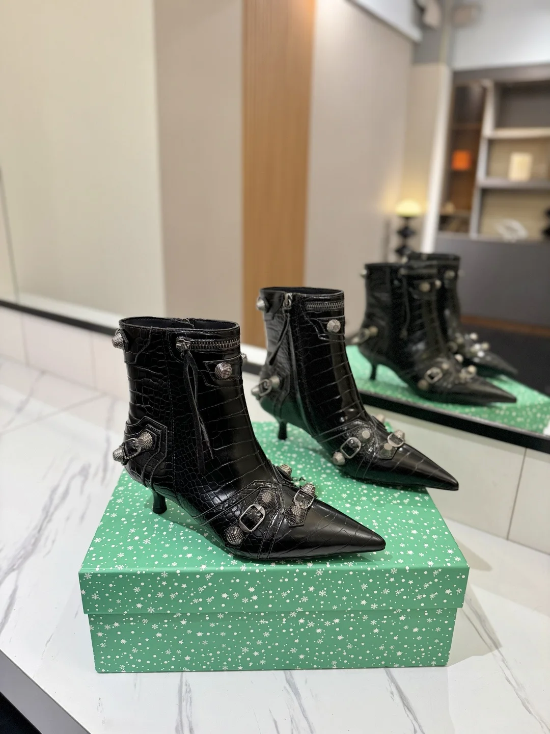 BALENCIAGA Booties Leather Black-Silver D90202609111412
