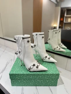 BALENCIAGA Booties Leather White-Silver D90202609111419