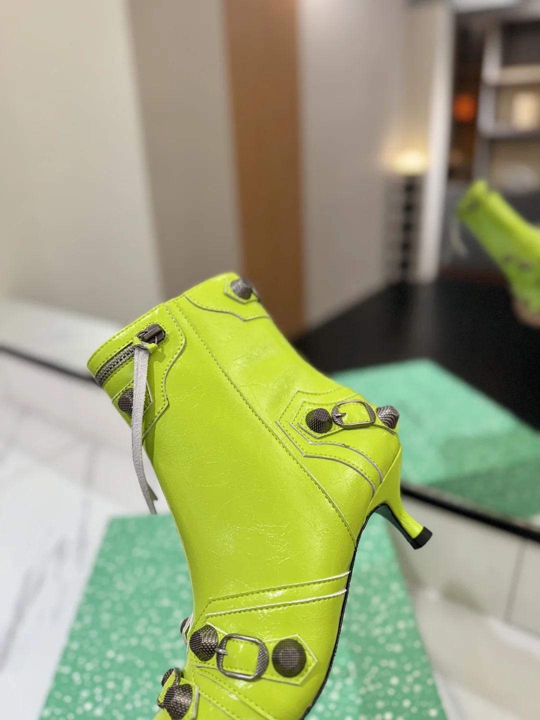 BALENCIAGA Booties Lime D90202609111411 - Image 8