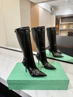 BALENCIAGA Boots Leather Black E70202609111431