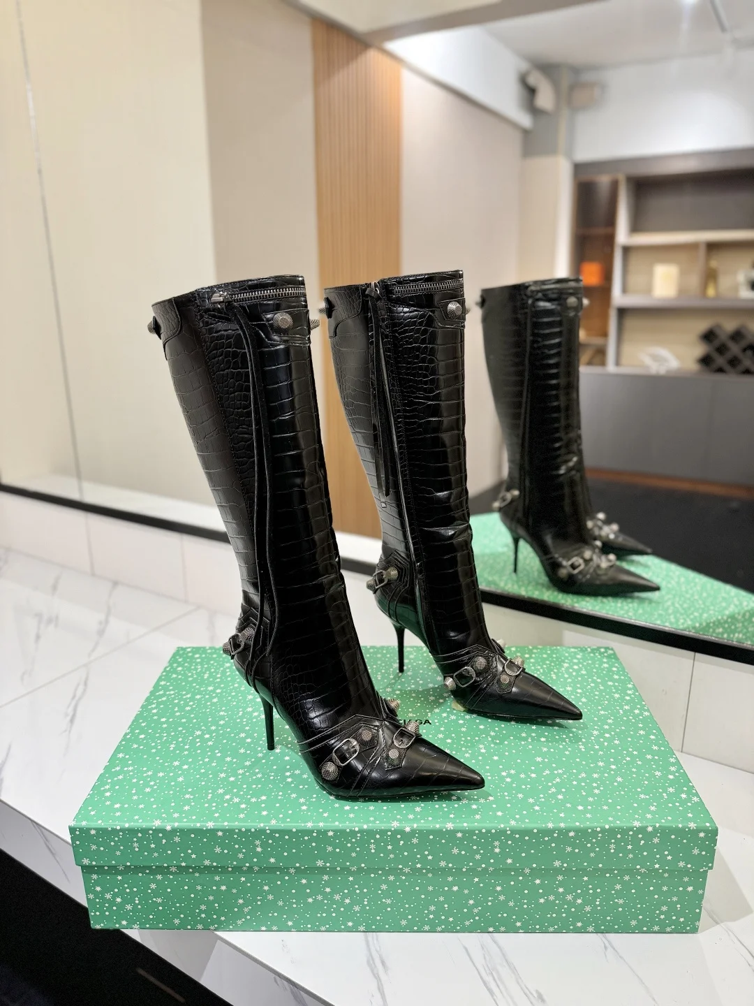 BALENCIAGA Boots Leather Black E70202609111431