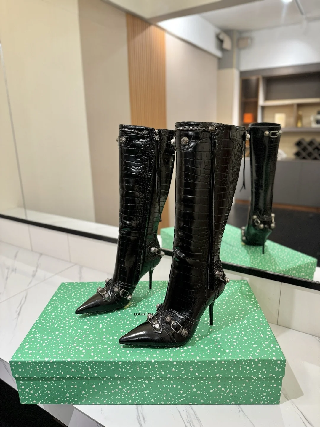 BALENCIAGA Boots Leather Black E70202609111431 - Image 2