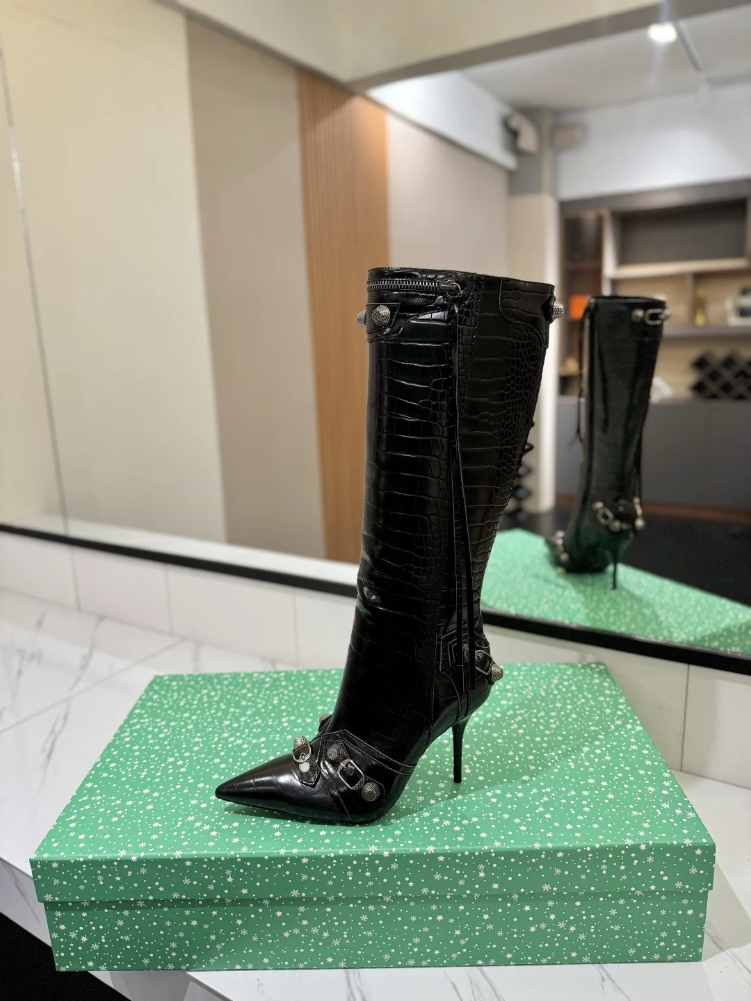 BALENCIAGA Boots Leather Black E70202609111431 - Image 4