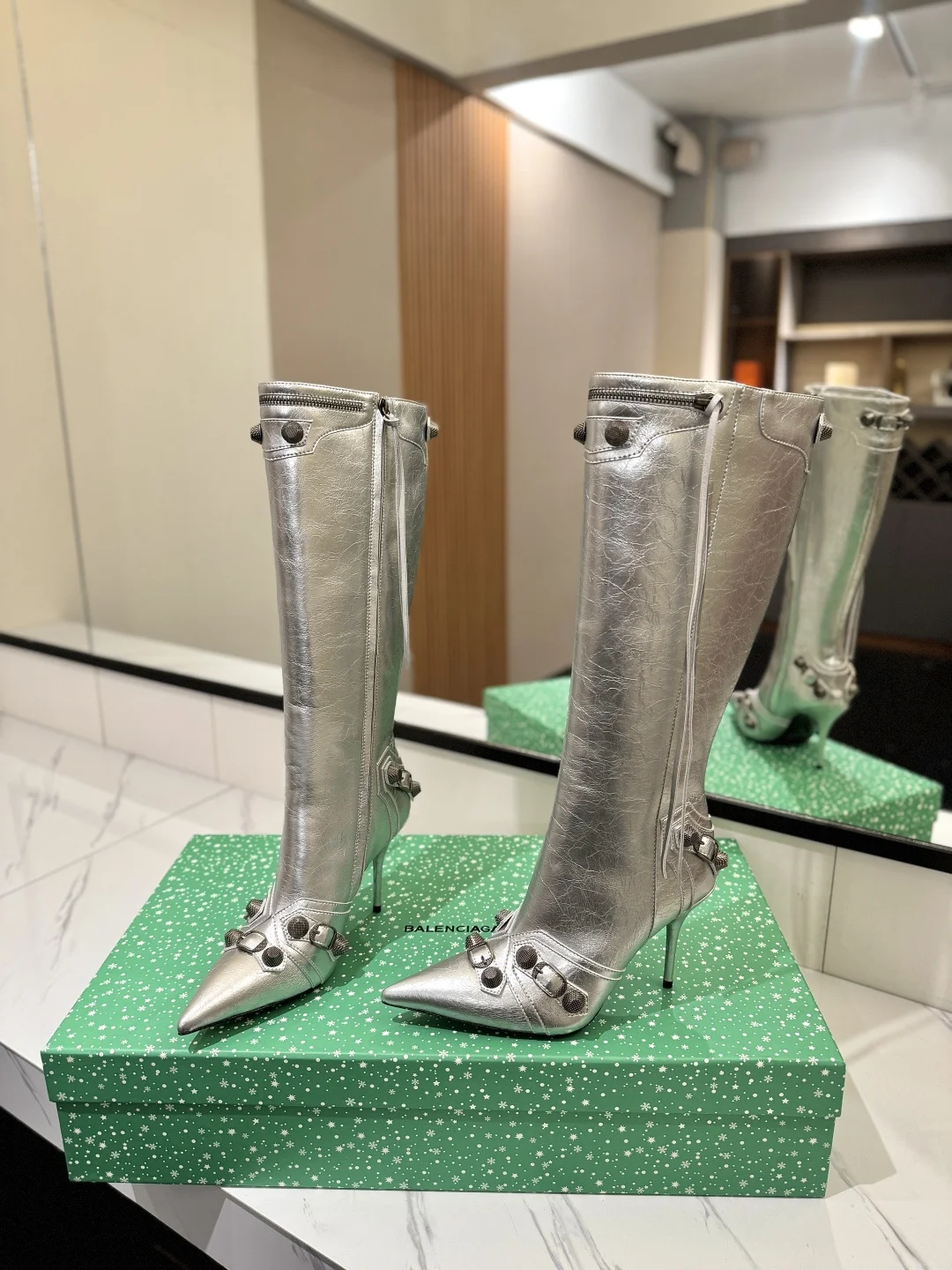 BALENCIAGA Boots Leather Silver-Gray E70202609111427 - Image 6