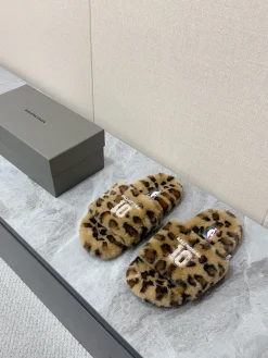 BALENCIAGA Slippers Brown-Black A90202609111389