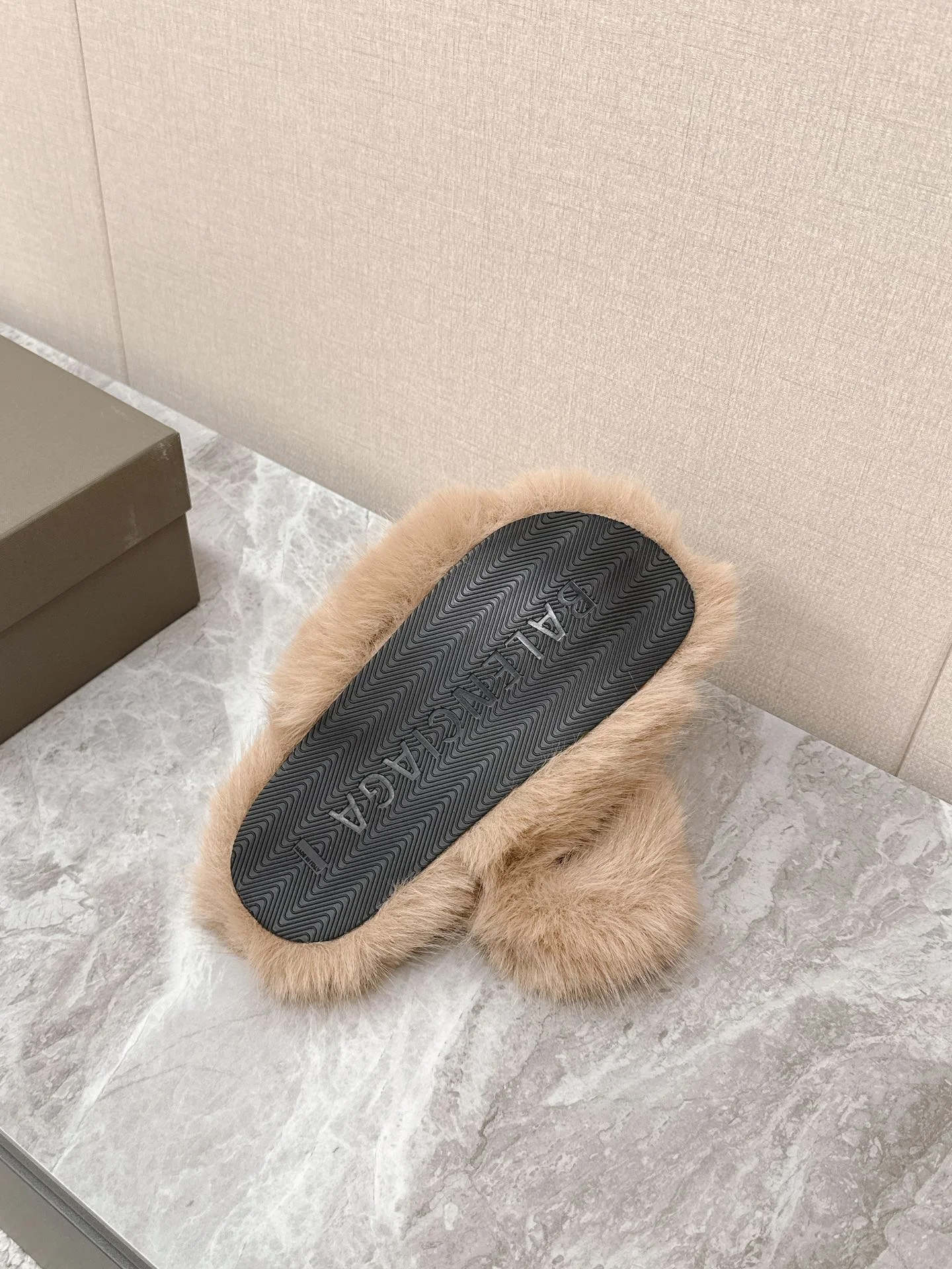 BALENCIAGA Slippers Faux Fur Brown-Silver EU35-40 B20202609111387 - Image 9