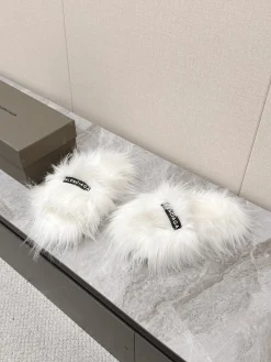 Alternative view of BALENCIAGA Slippers Faux Fur White-Black EU35-40 B20202609111384
