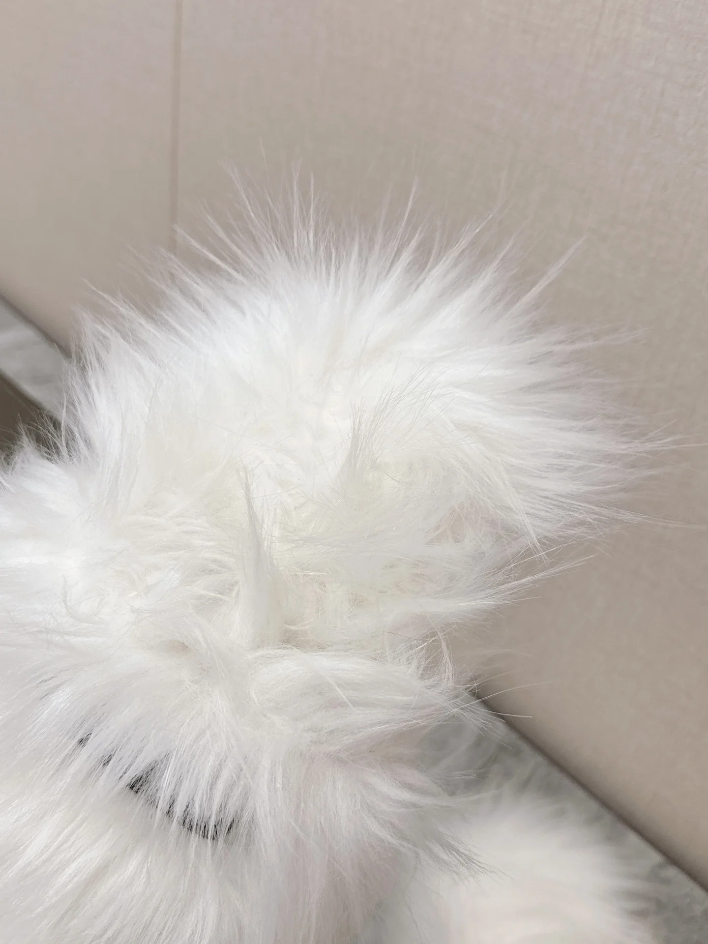 BALENCIAGA Slippers Faux Fur White-Black EU35-40 B20202609111384 - Image 7