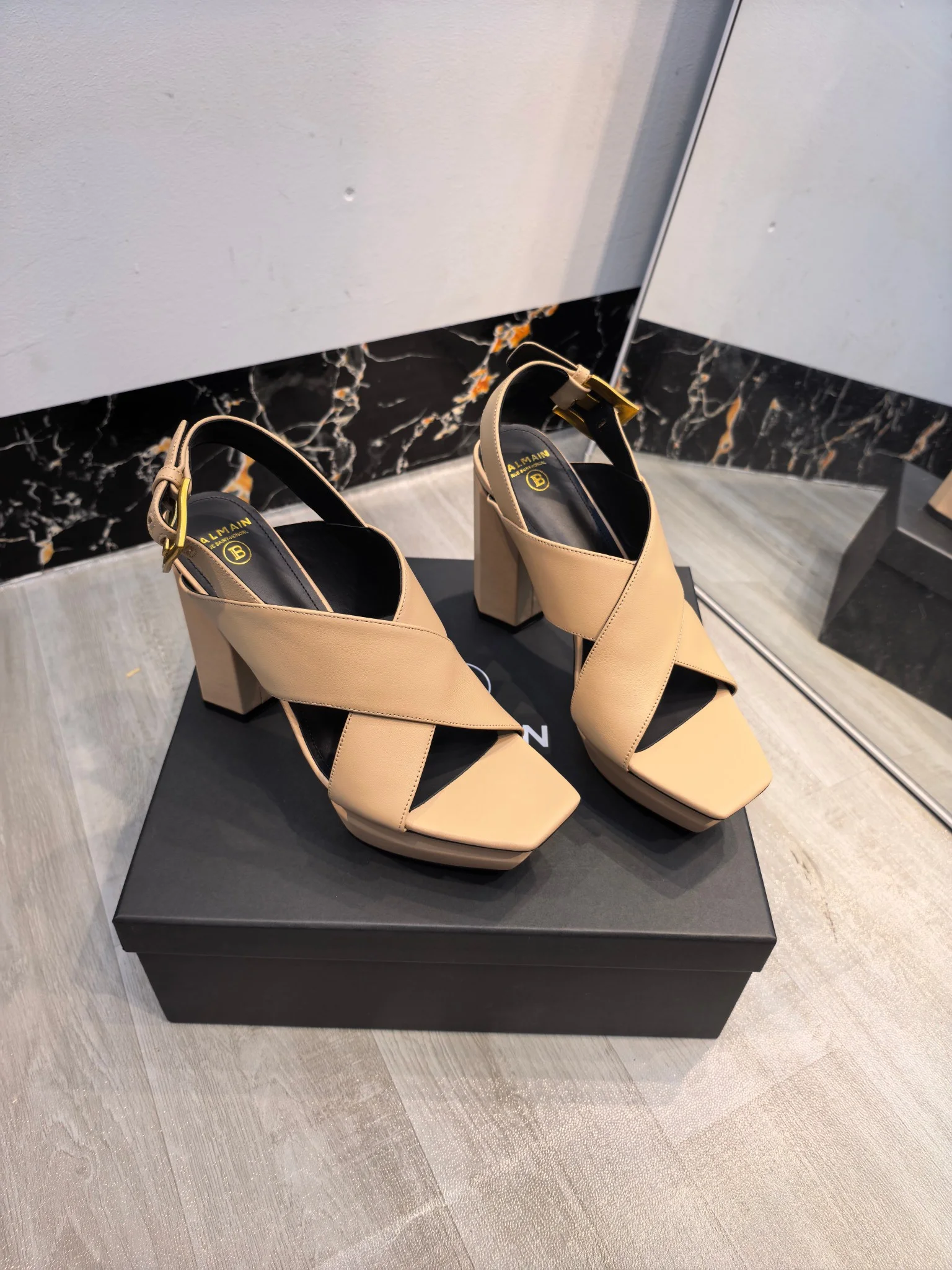 BALMAIN Sandals Calfskin Leather Beige-Gold EU36-42 C60202609110190 - Image 2